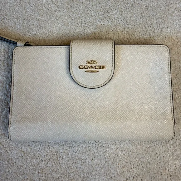 Coach Tech Phone Cream Leather Wallet - Picture 3 of 12